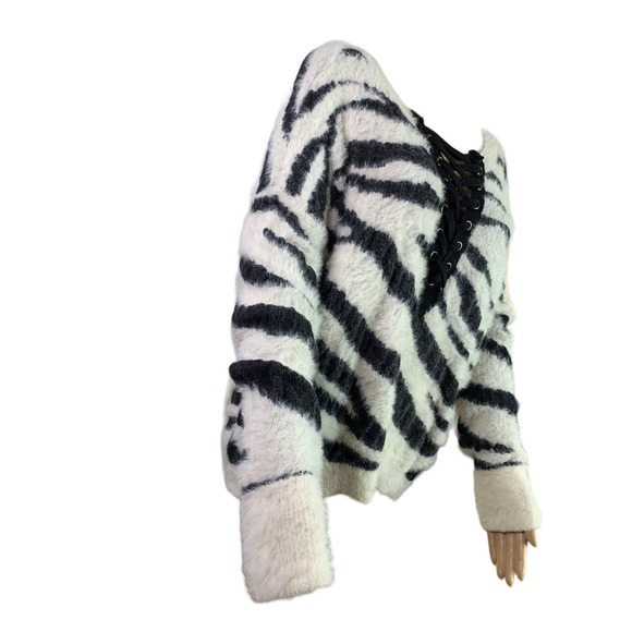 Express Zebra Animal Print Sweater Laced Front Fuzzy Soft Pullover Women's Large - Picture 6 of 10